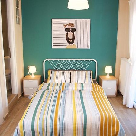 Super Cute & Cozy Mini Studios In City Center Солун Екстериор снимка