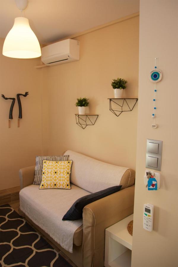 Super Cute & Cozy Mini Studios In City Center Солун Екстериор снимка
