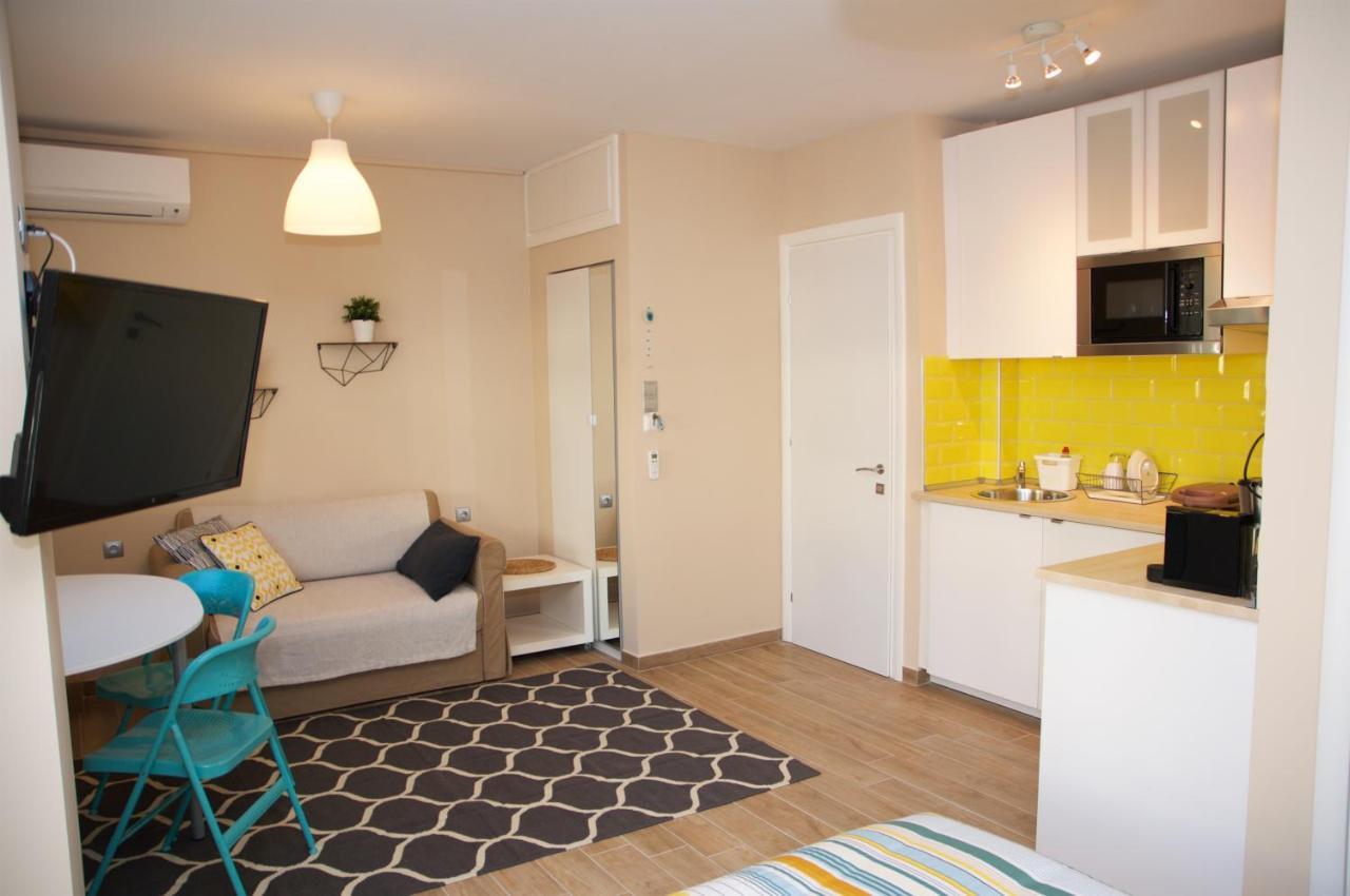 Super Cute & Cozy Mini Studios In City Center Солун Екстериор снимка