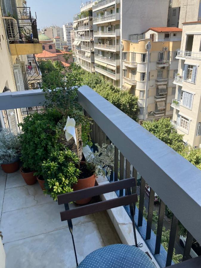 Super Cute & Cozy Mini Studios In City Center Солун Екстериор снимка
